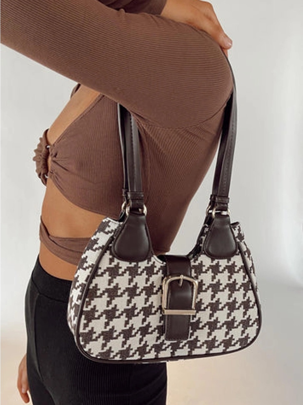 Princess Polly - Estelle Houndstooth Buckle Shoulder Bag in Brown & White